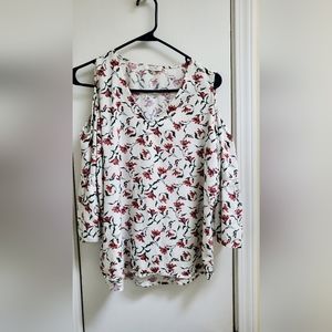 Pleione Cold Shoulder Top Size Medium